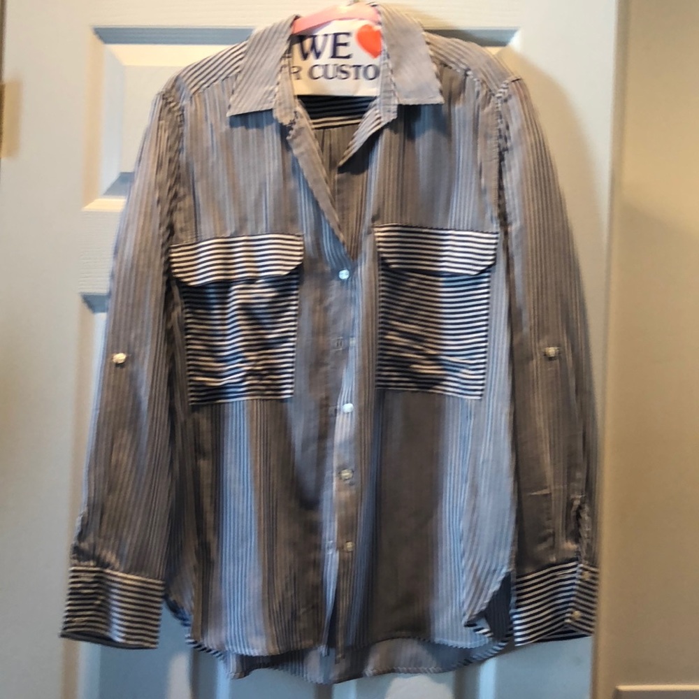 Zara Woman’s Blue Striped blouse 👚 EUC!